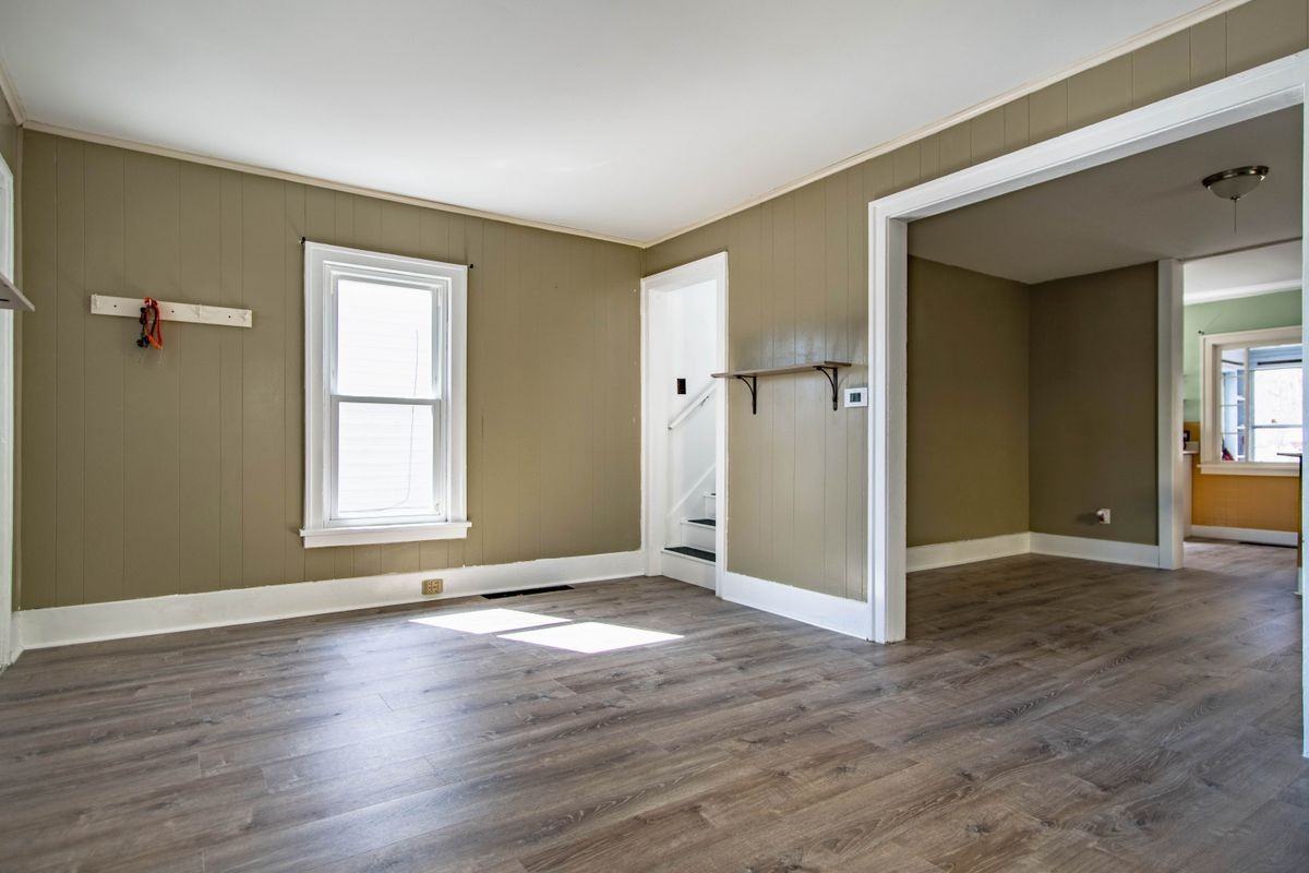 11 Beattie Ave - Photo 2 of 7