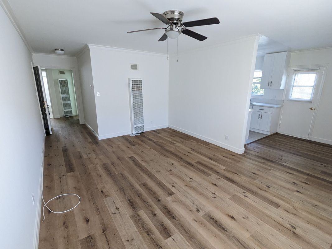 1320 N Martel Ave ##7 - Photo 4 of 16