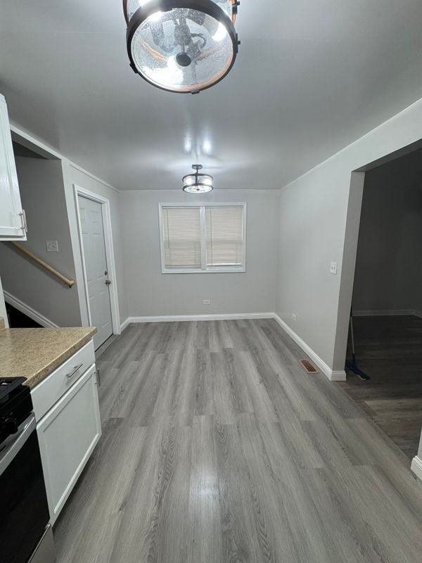 5921 S Racine Ave - Photo 7 of 19