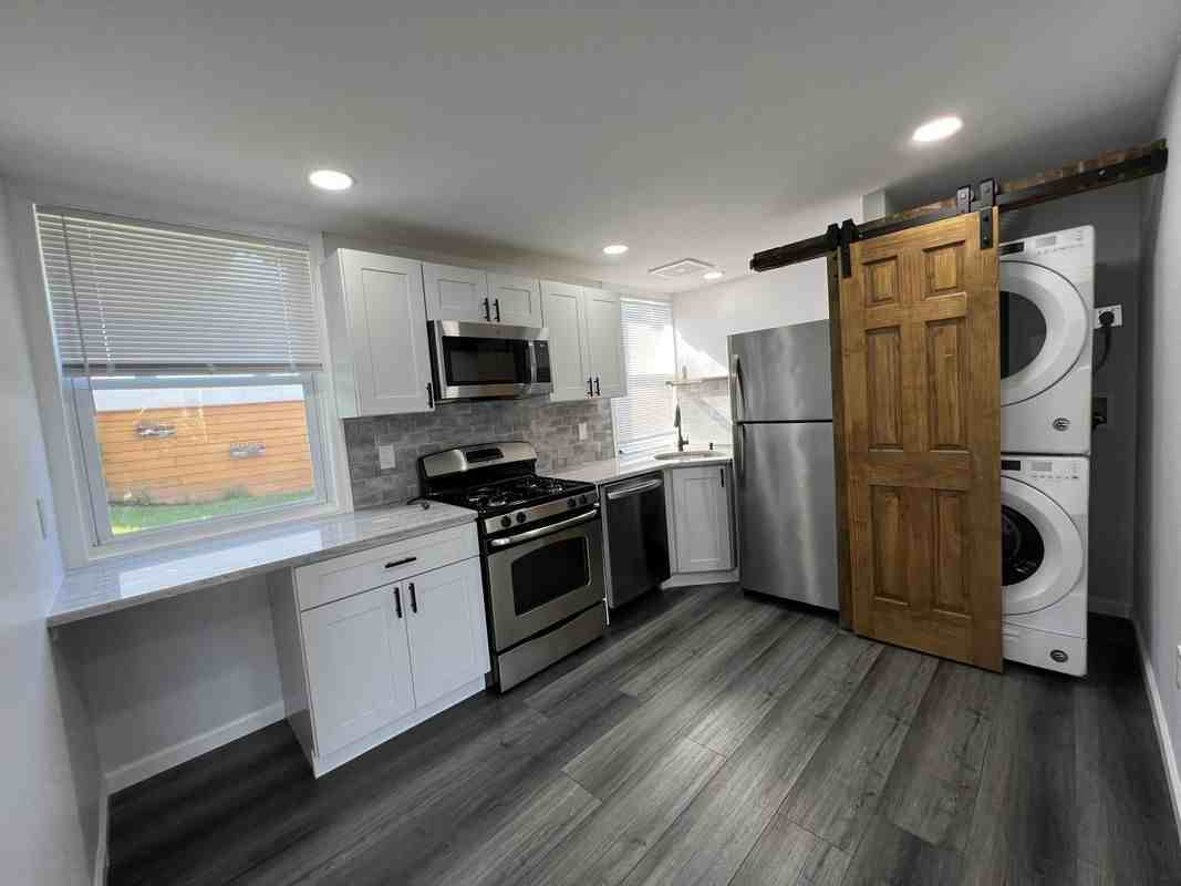 8360 Ferndale St - Photo 5 of 14