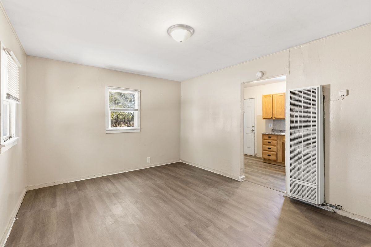 207 N Santa Fe Ave ##1 - Photo 5 of 26