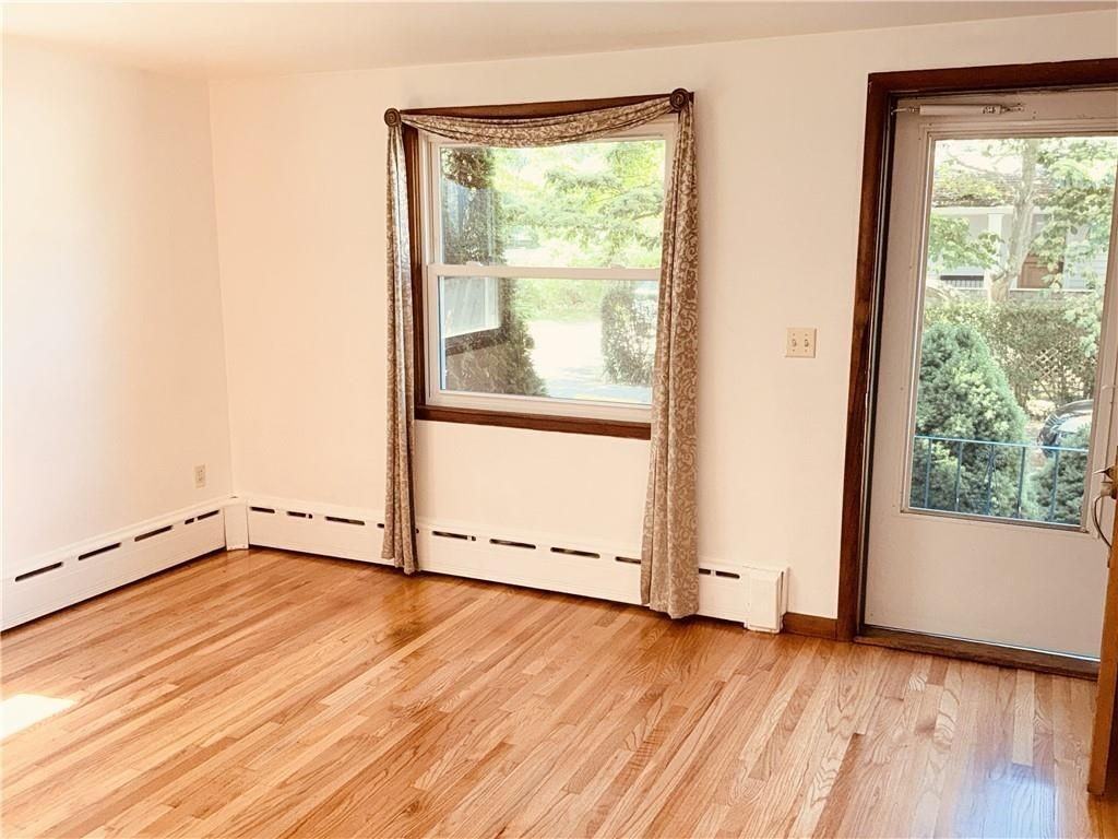 25 Thurston Ave ##B - Photo 5 of 29