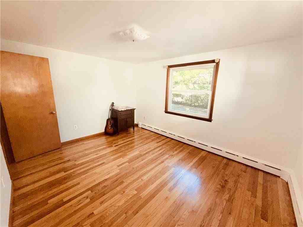25 Thurston Ave ##B - Photo 7 of 29