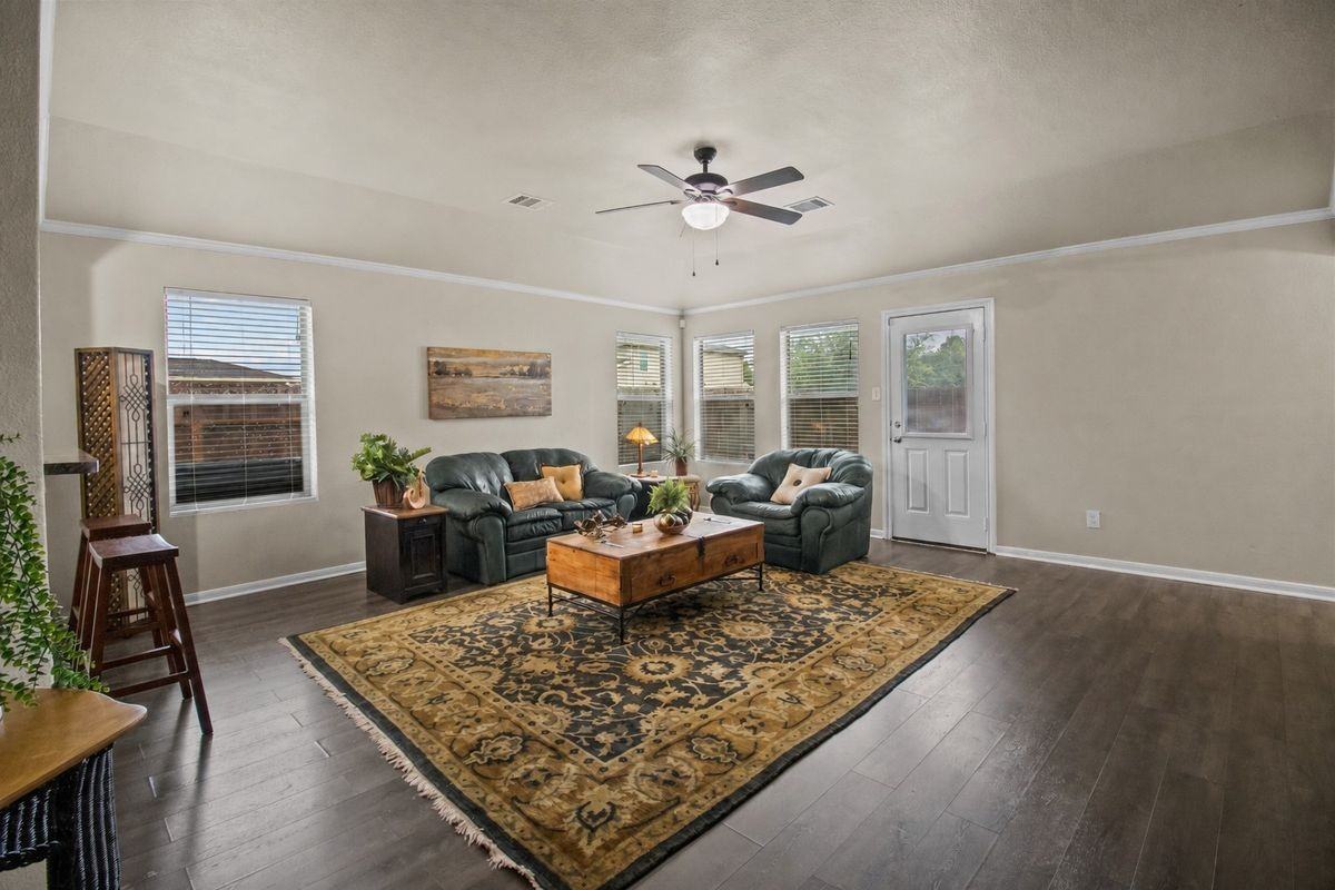 301 Turquoise Trade Dr - Photo 5 of 26