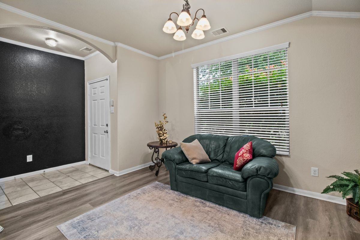 301 Turquoise Trade Dr - Photo 6 of 26