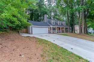 135 Barrington Dr E - Photo 1 of 1