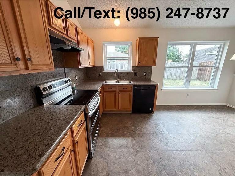 10304 Pondwood Dr - Photo 2 of 17
