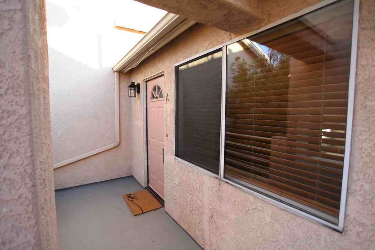 11068 Sharp Ave ##A - Photo 3 of 34