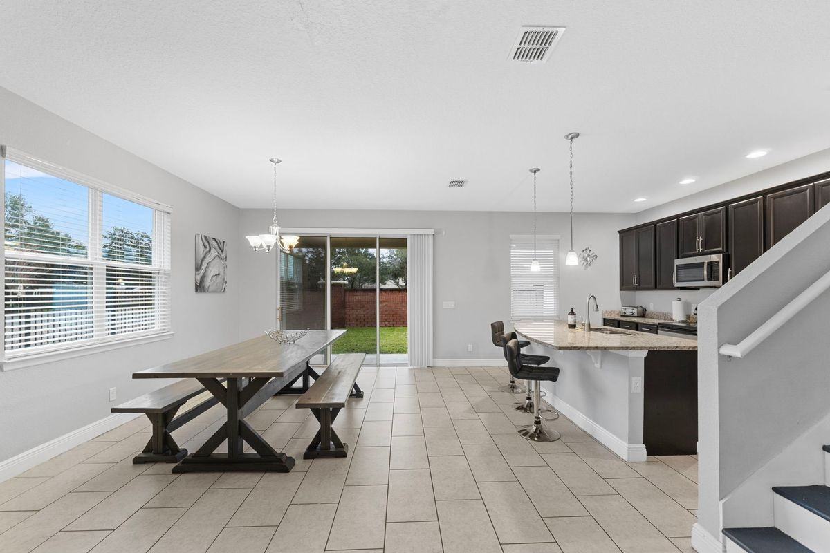 206 Aberdeen St - Photo 6 of 45