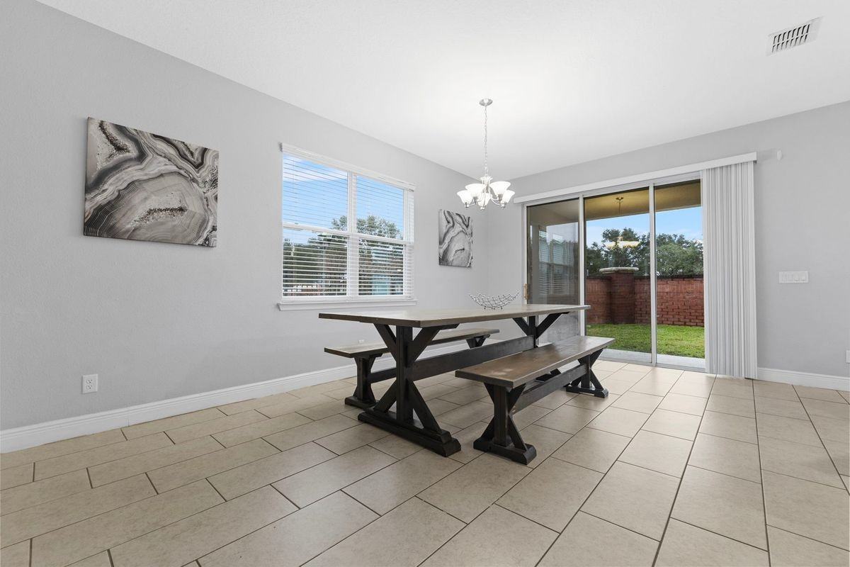 206 Aberdeen St - Photo 7 of 45