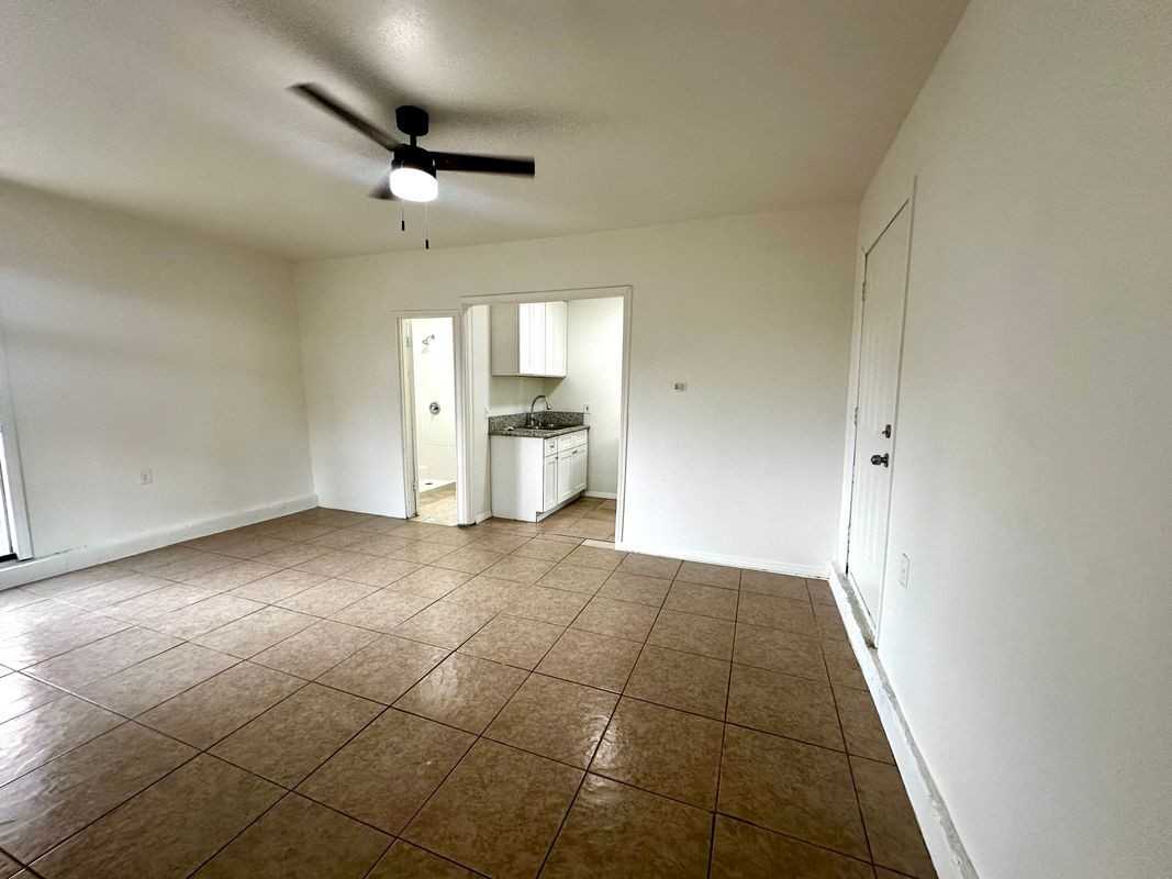 13906 Grant St ##B - Photo 3 of 7