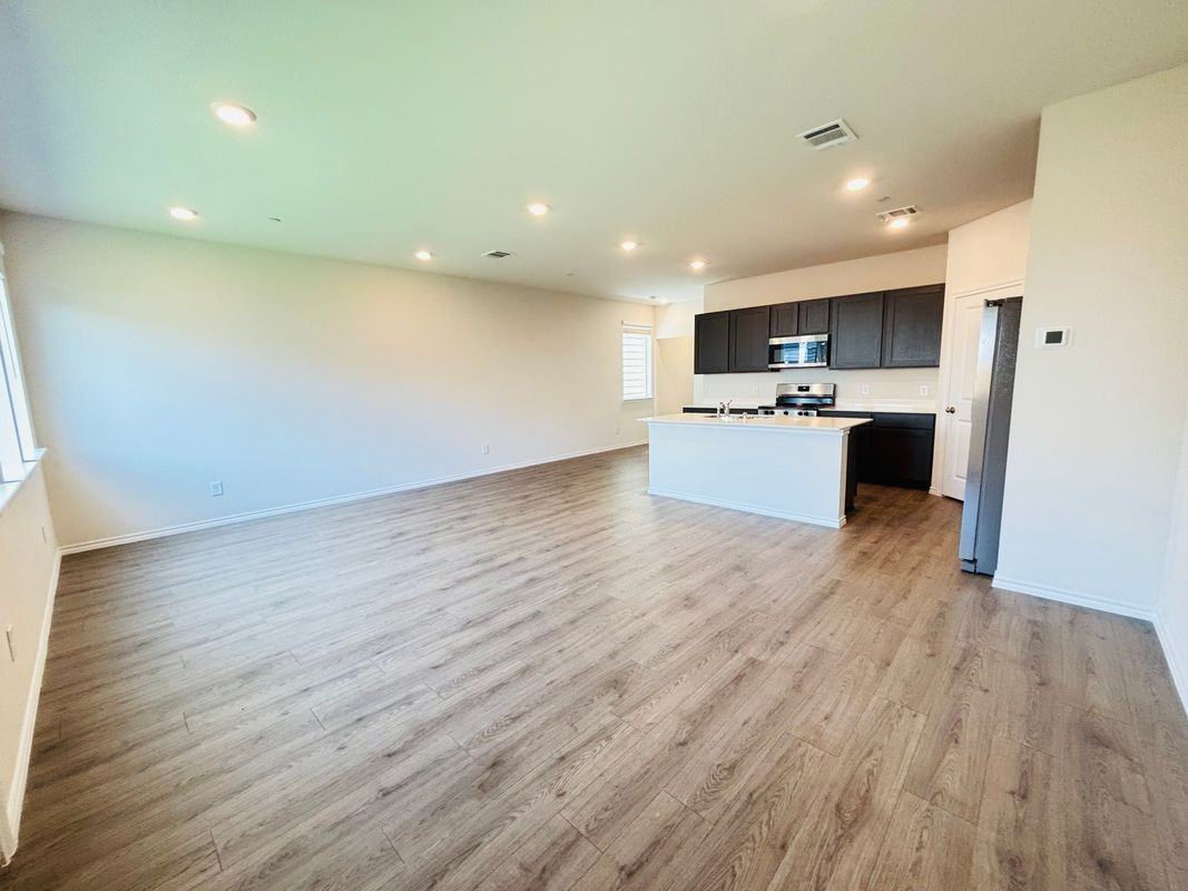 120 Redwood Rd - Photo 3 of 14