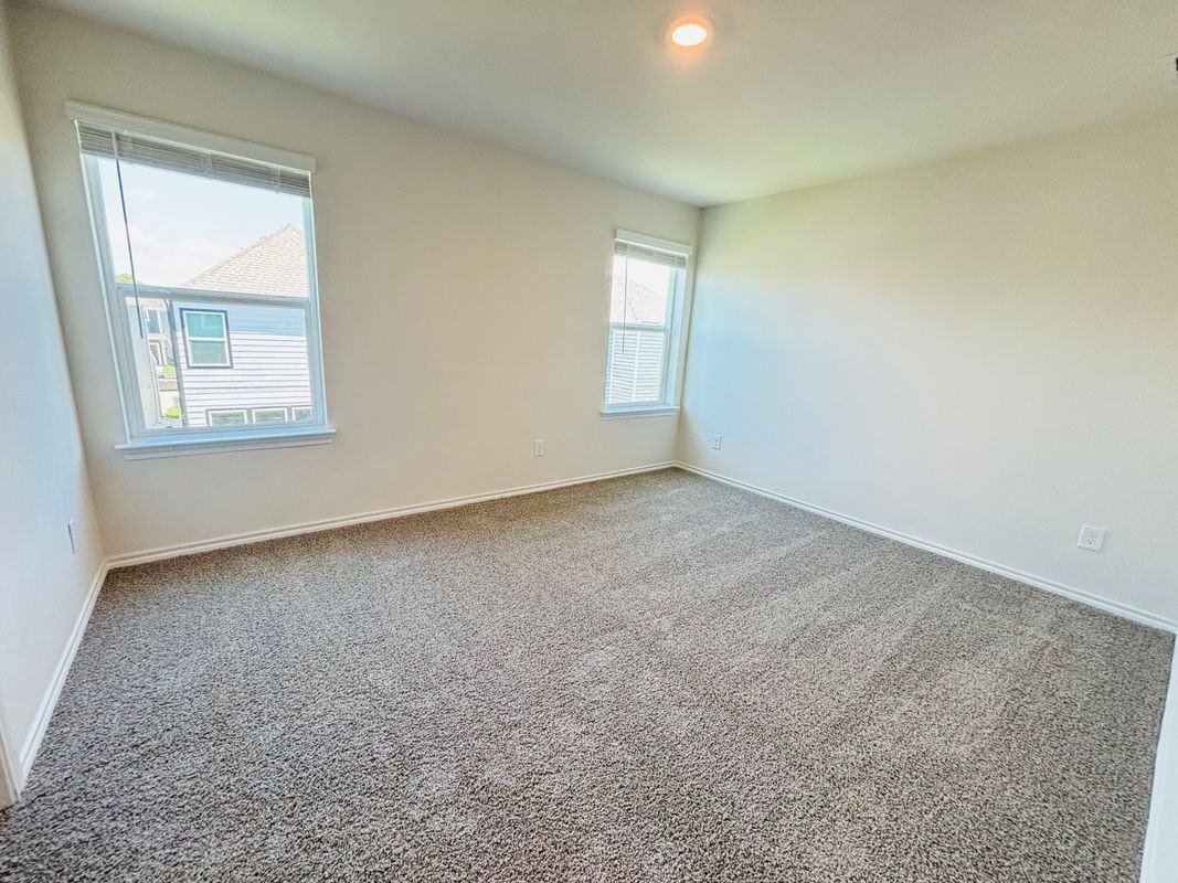 120 Redwood Rd - Photo 6 of 14