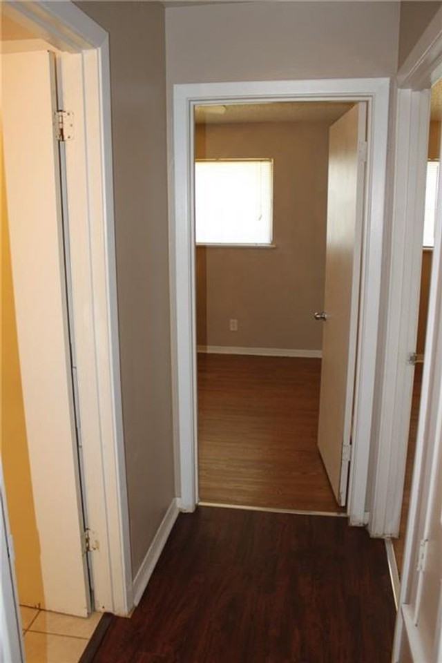 606 W 51st St - Photo 6 of 20