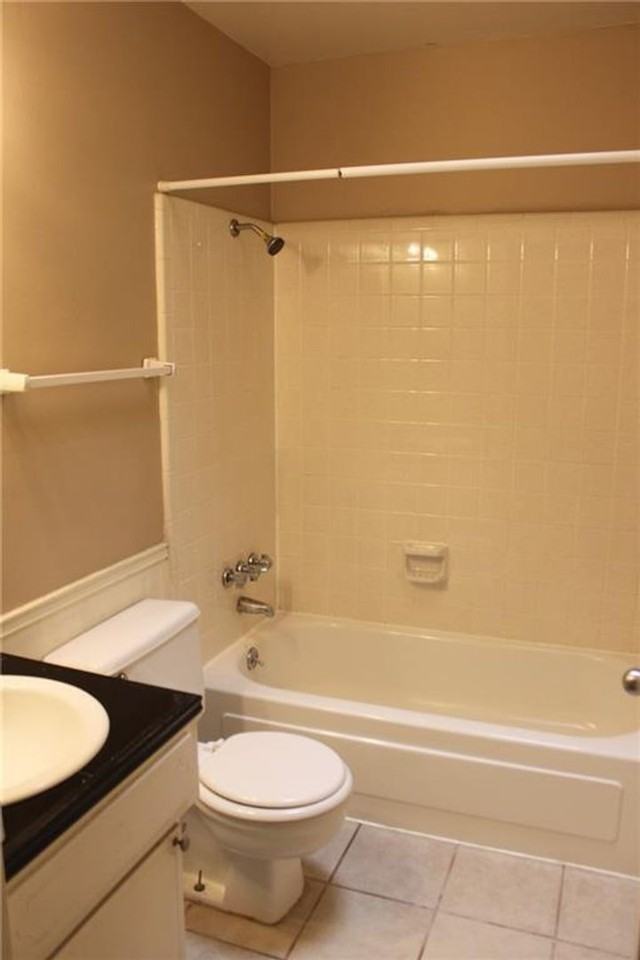 606 W 51st St - Photo 7 of 20