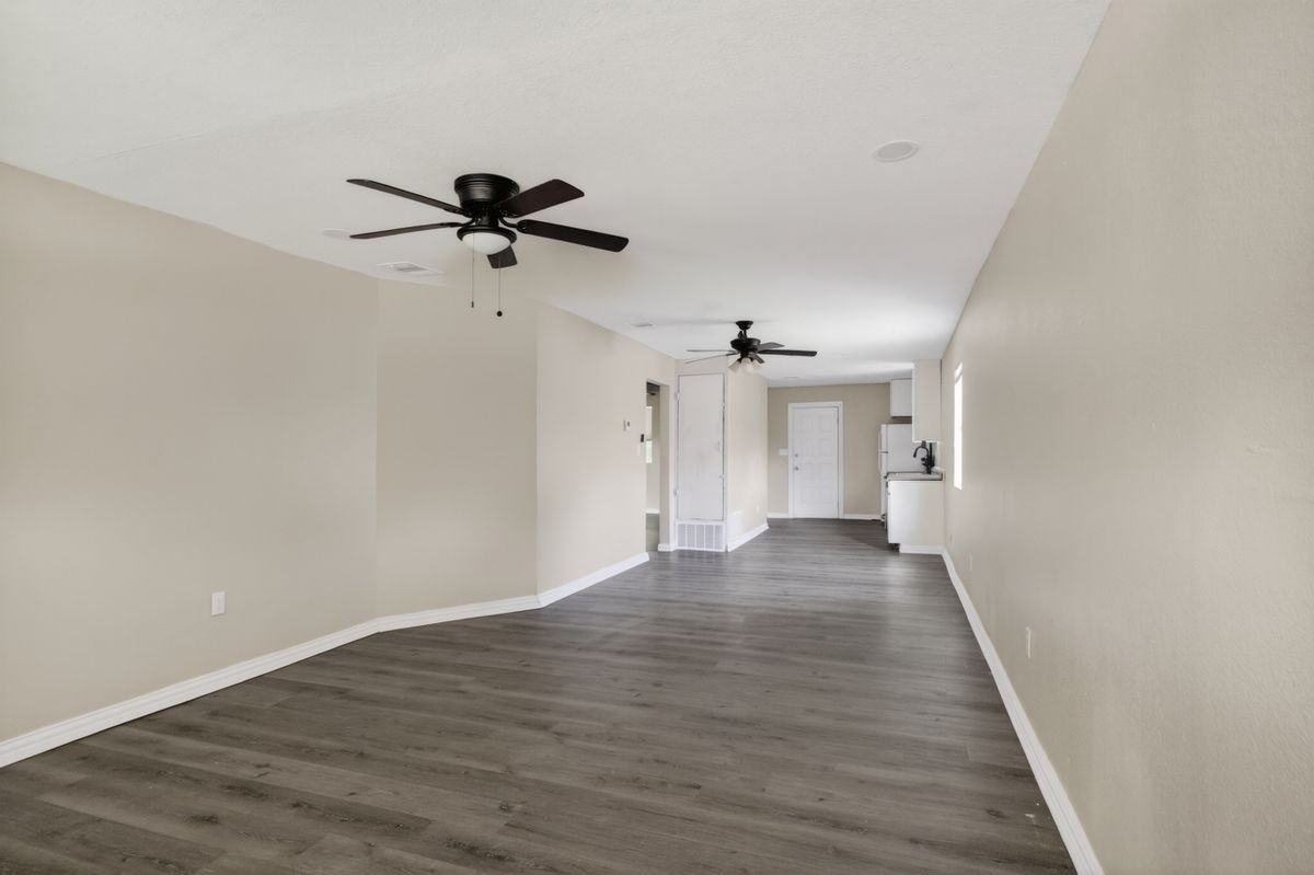 2520 N Hickory St - Photo 4 of 35