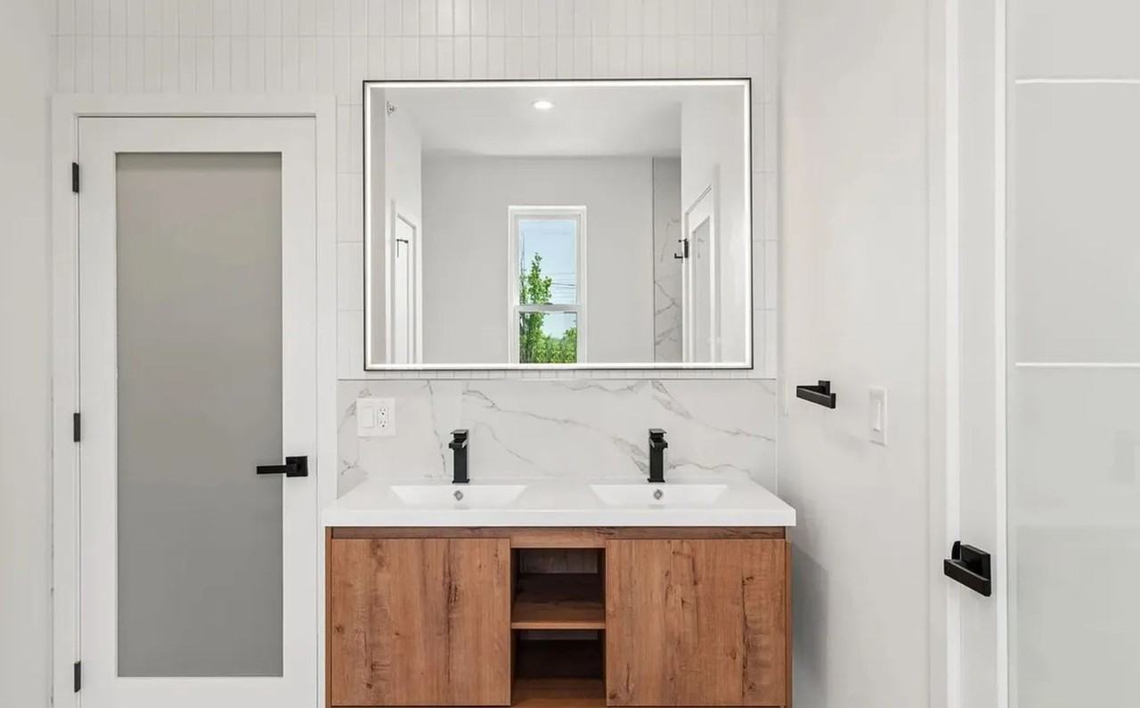 1518 N Darien St - Photo 5 of 17
