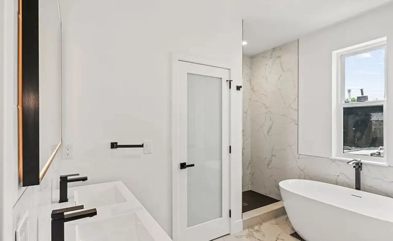 1518 N Darien St - Photo 6 of 17
