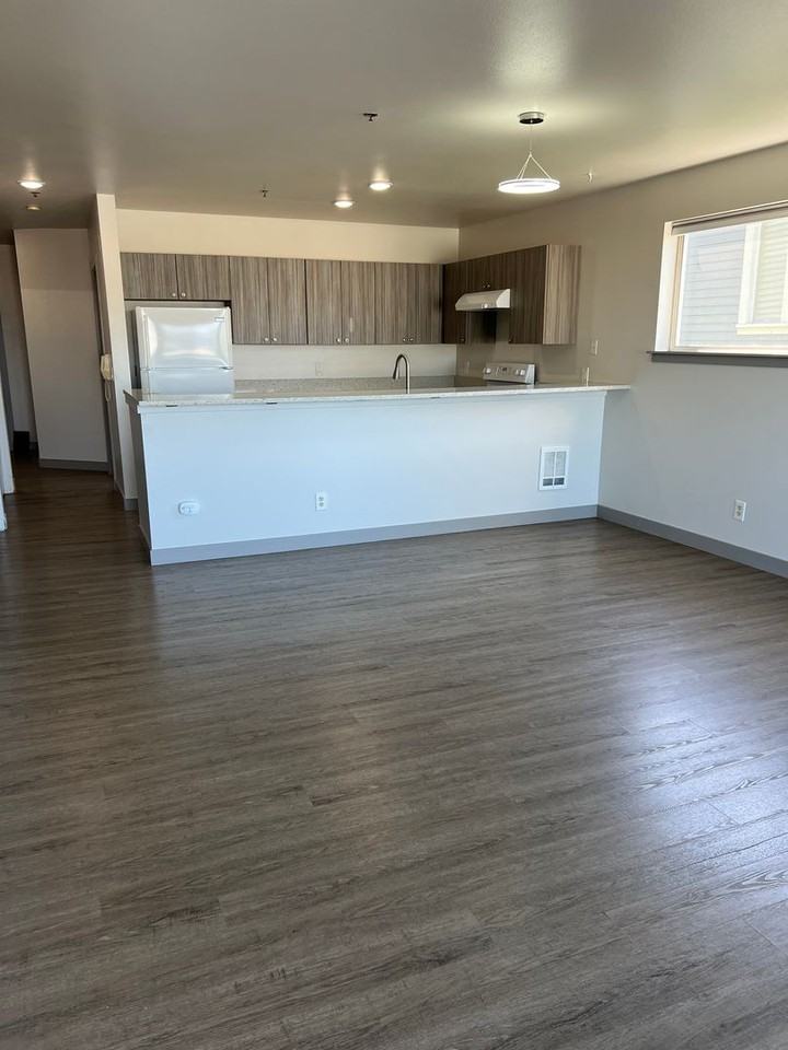 2921 Federal Ave - Photo 4 of 26