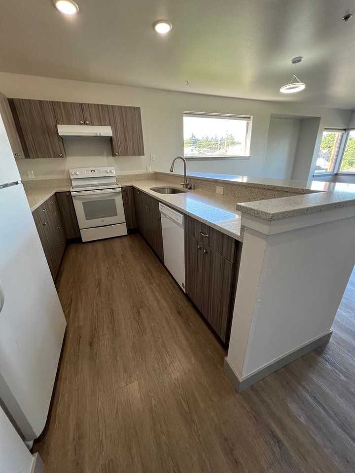 2921 Federal Ave - Photo 7 of 26