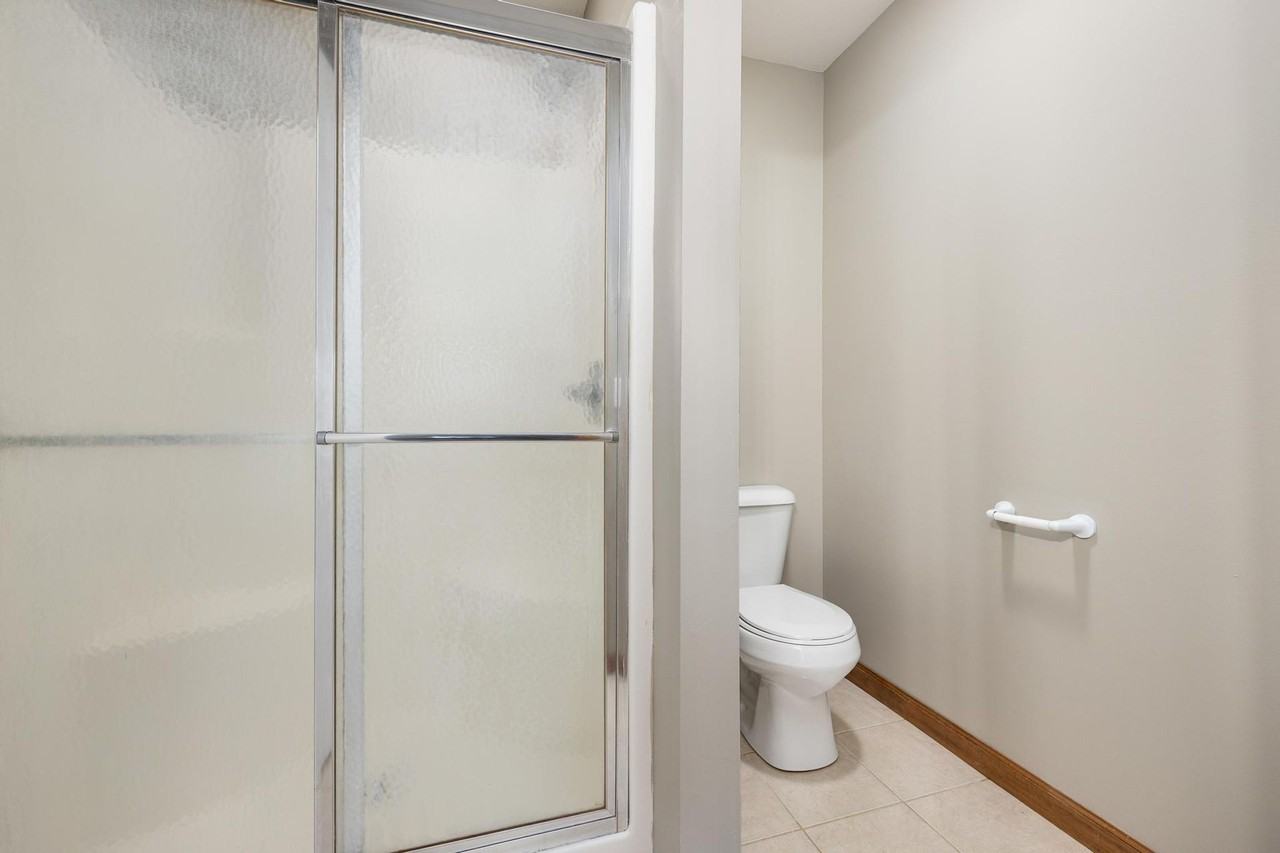 Geneva Duplex - Photo 6 of 25