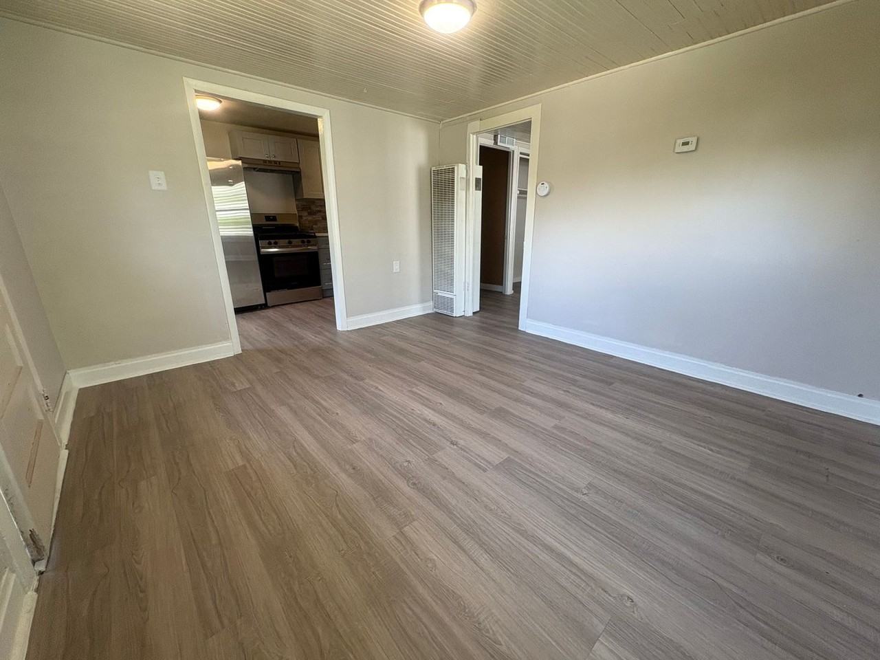 813 Lee Ave - Photo 3 of 11