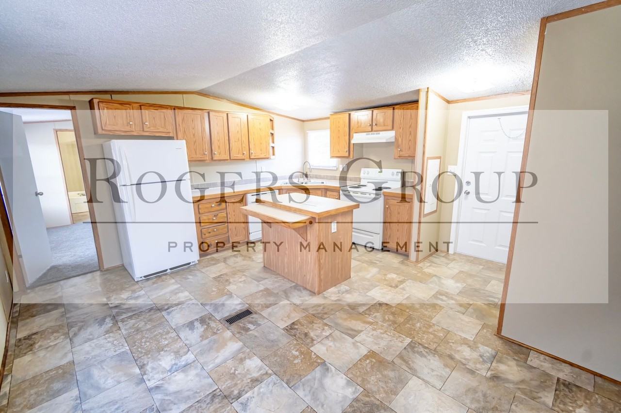 333 Woodlief Rd - Photo 2 of 10