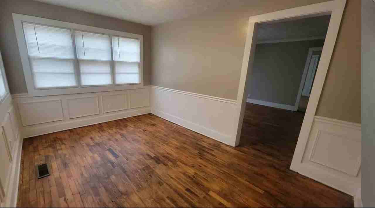 16 N Indianola St - Photo 2 of 12