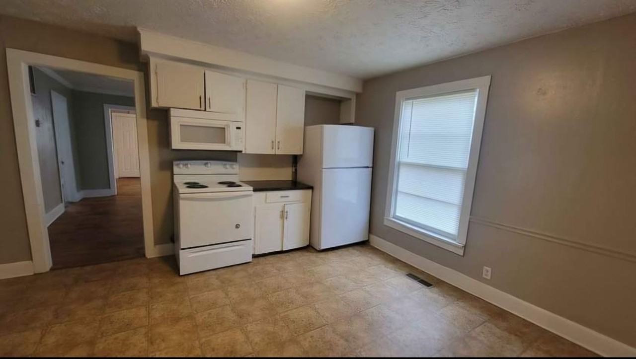 16 N Indianola St - Photo 5 of 12
