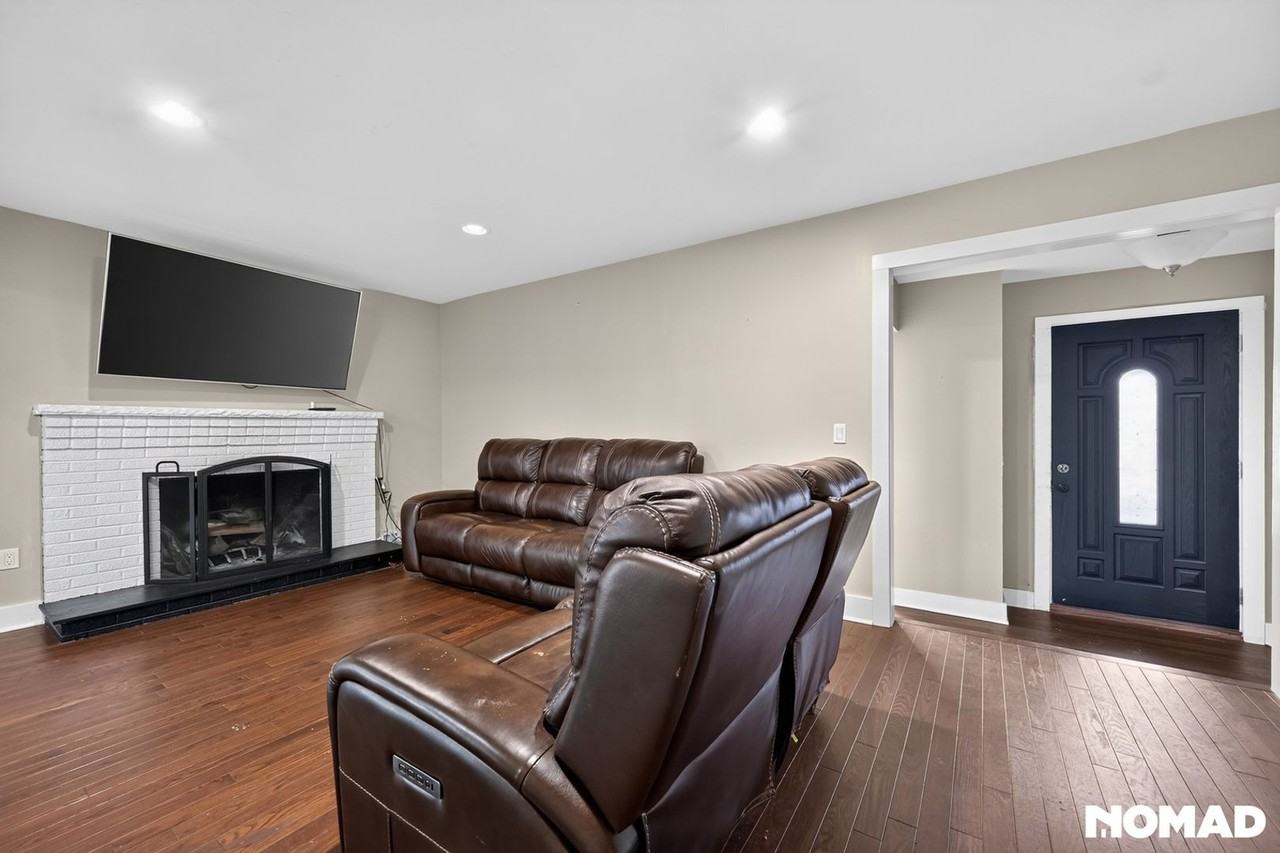 8315 Hilton Rd - Photo 6 of 47