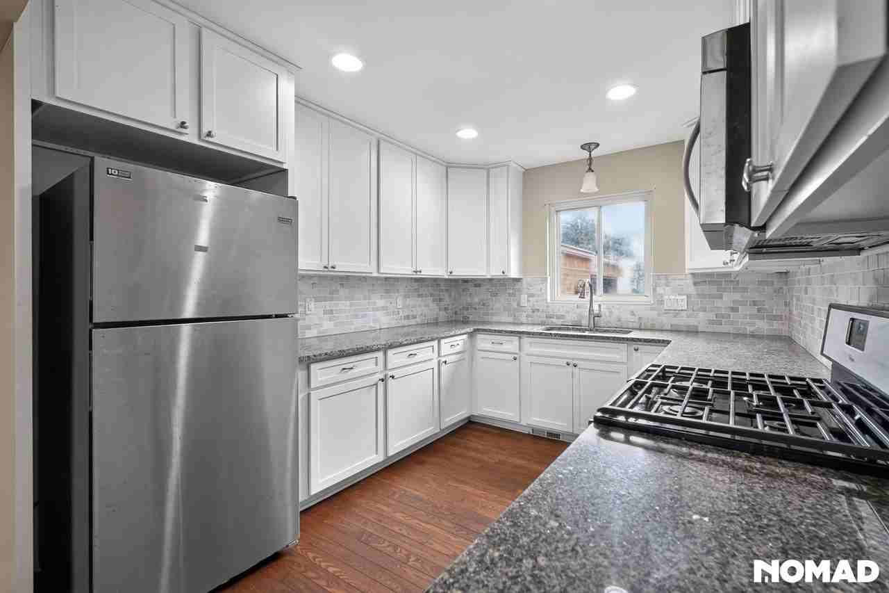 8315 Hilton Rd - Photo 7 of 47