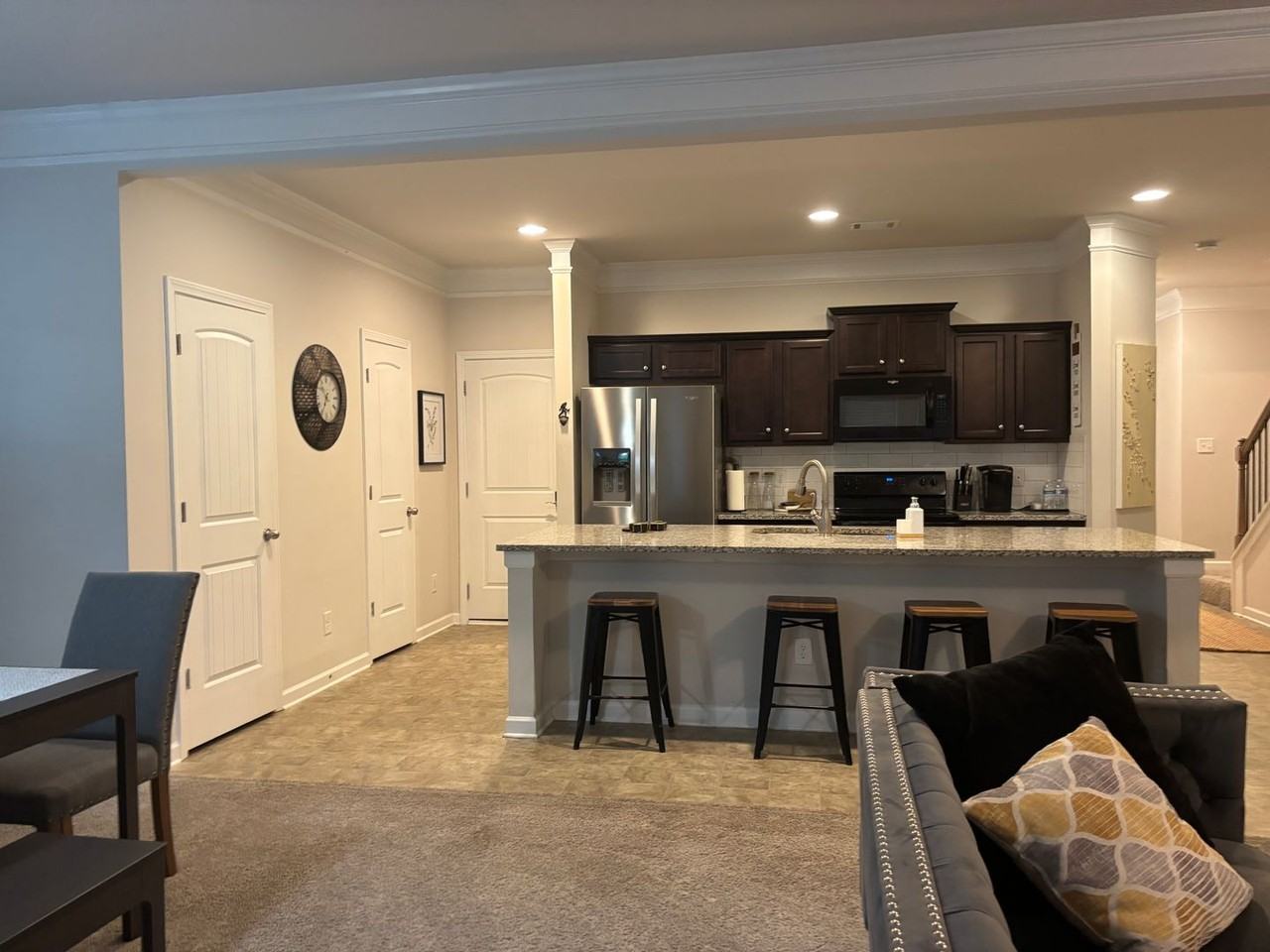 1256 Towne Square Ct - Photo 2 of 33