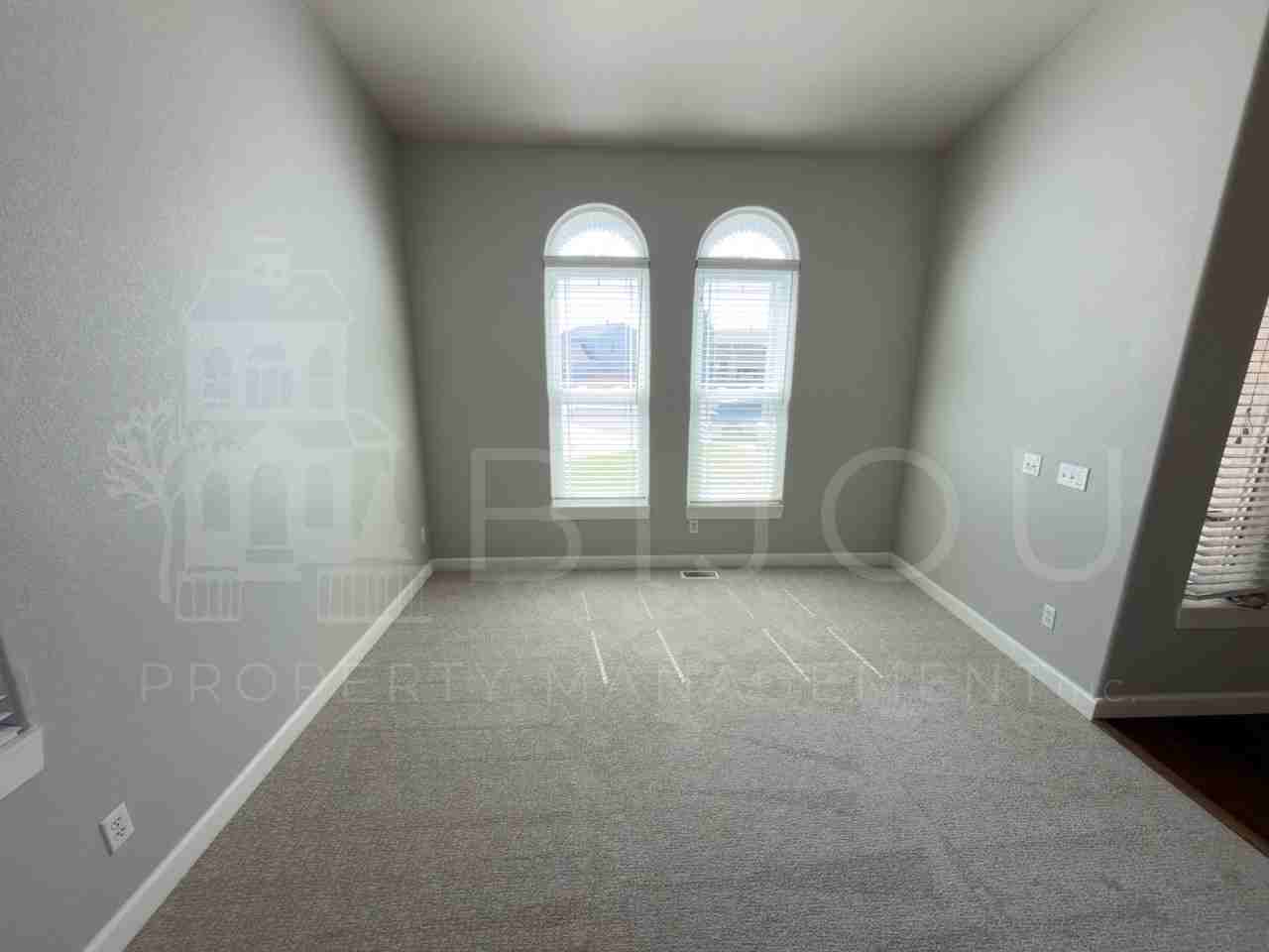 6733 Summer Grace St - Photo 3 of 22