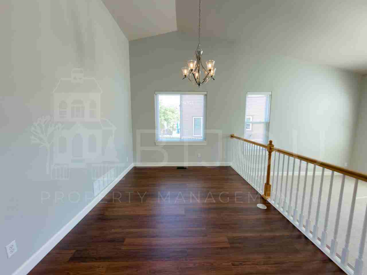 6733 Summer Grace St - Photo 4 of 22