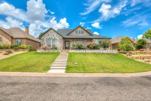 featured image of 2610 Oak Hills Trl