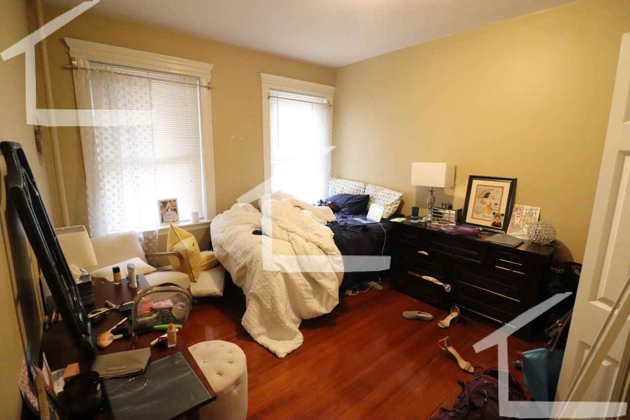15 Strathmore Rd - Photo 7 of 22