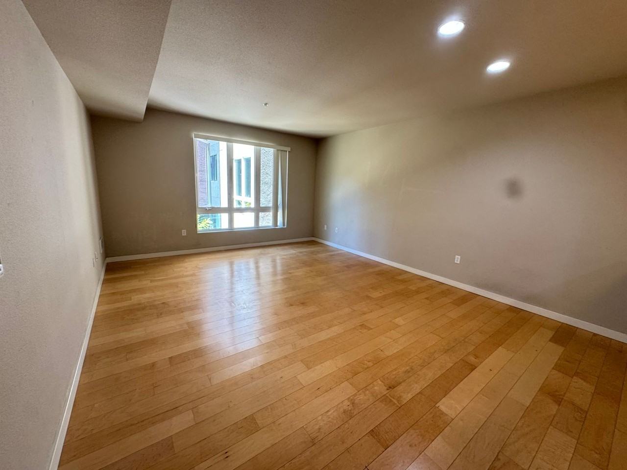 1511 Jefferson St #218 - Photo 3 of 11
