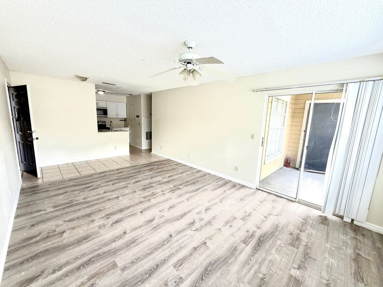 1073 S Hiawassee Rd #1315 - Photo 4 of 10