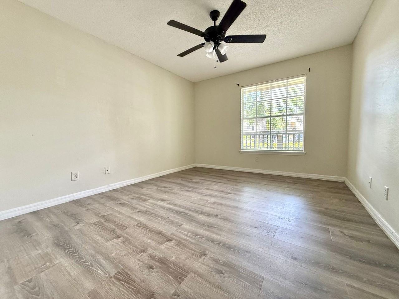1073 S Hiawassee Rd #1315 - Photo 5 of 10