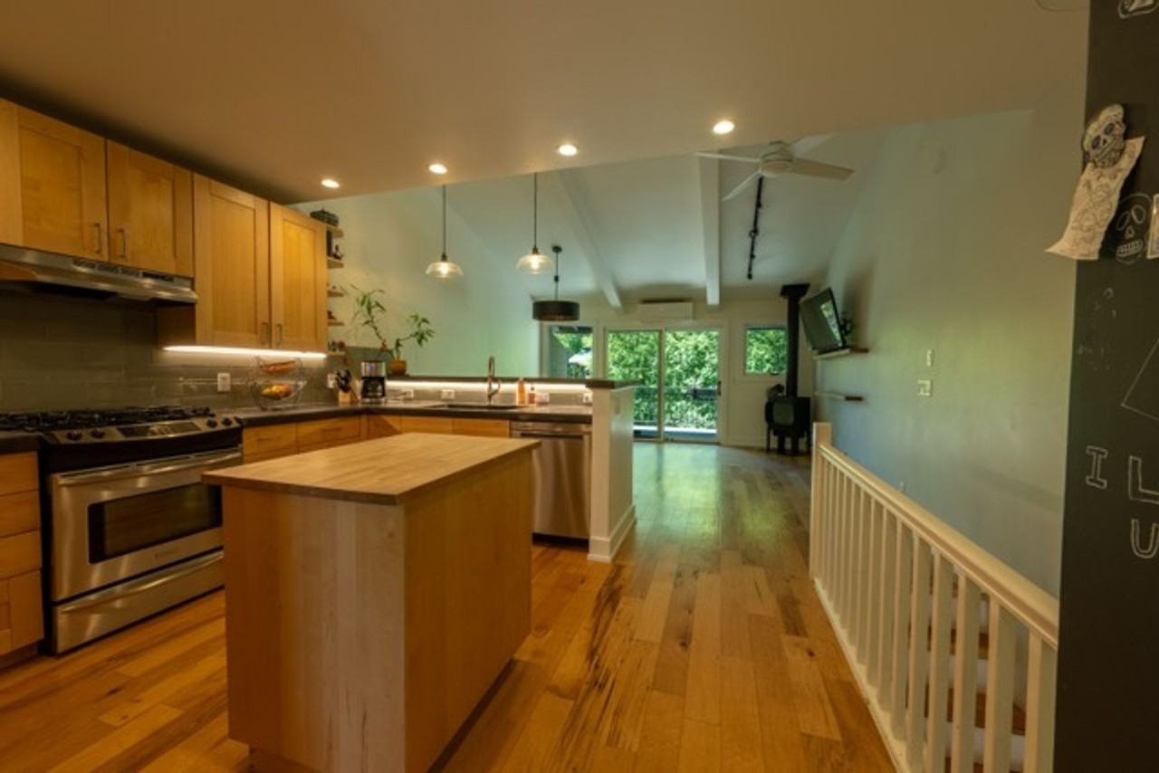 121 Four Seasons Way - Photo 2 of 19