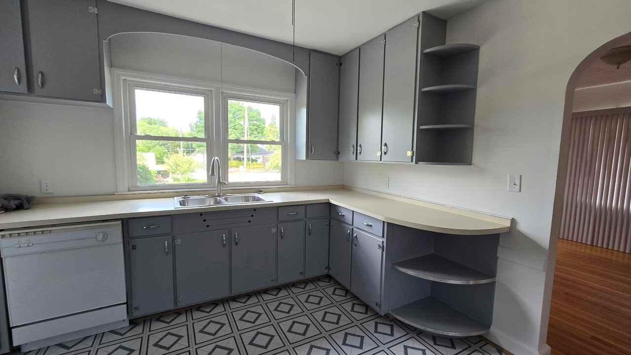 155 Newfound St - Photo 2 of 9