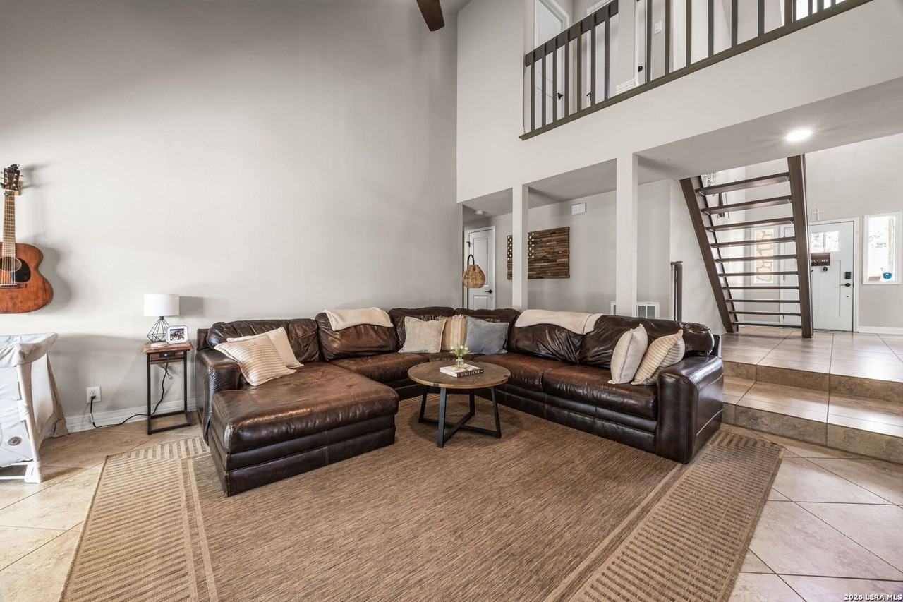 2330 Encino Pt - Photo 7 of 22
