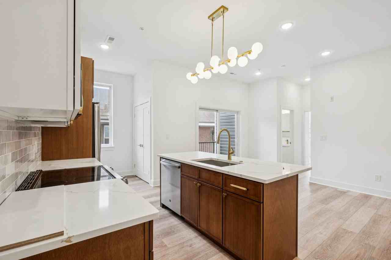 921 E Chelten Ave - Photo 7 of 50