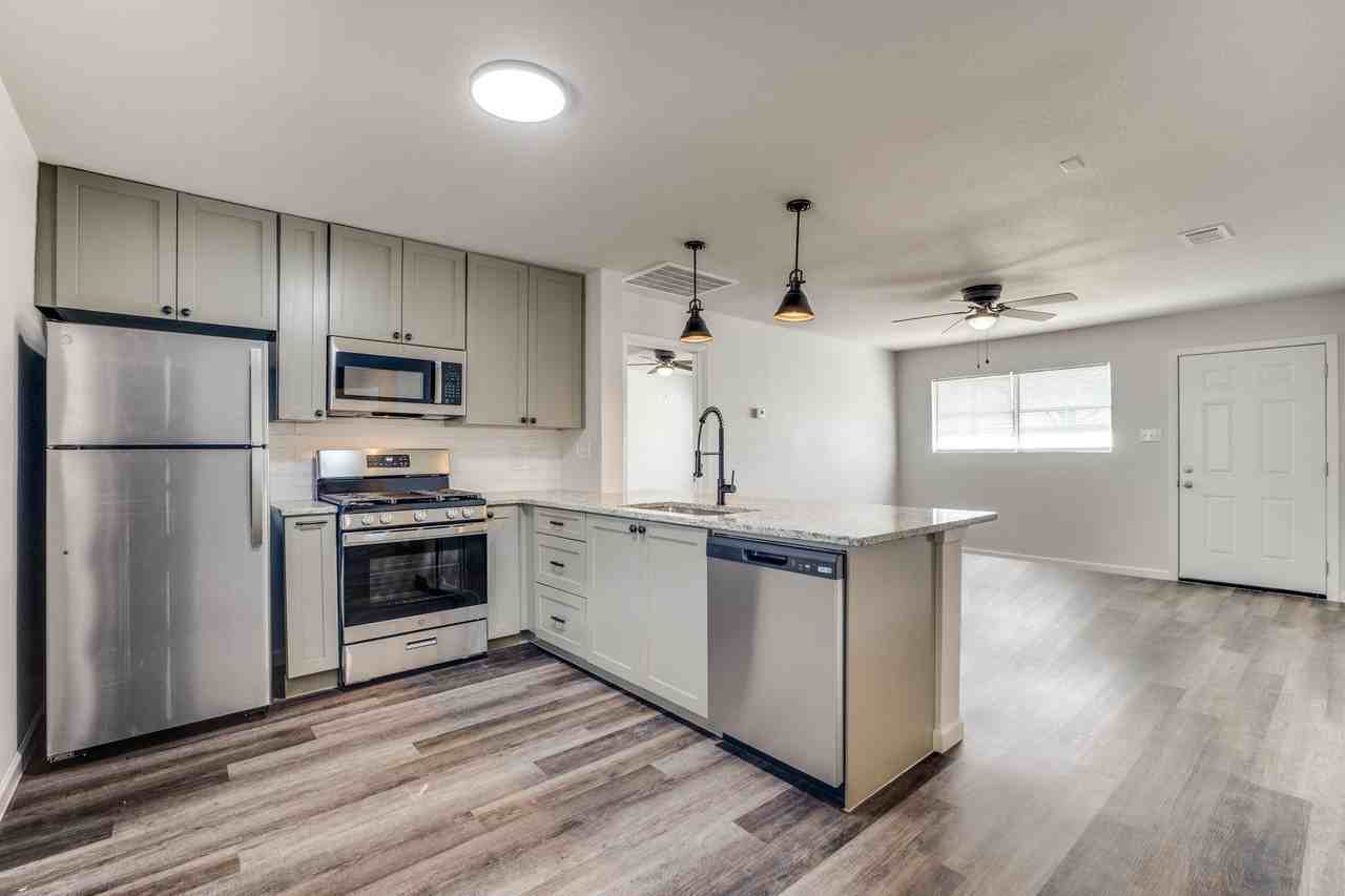 1302 Margie St - Photo 5 of 15