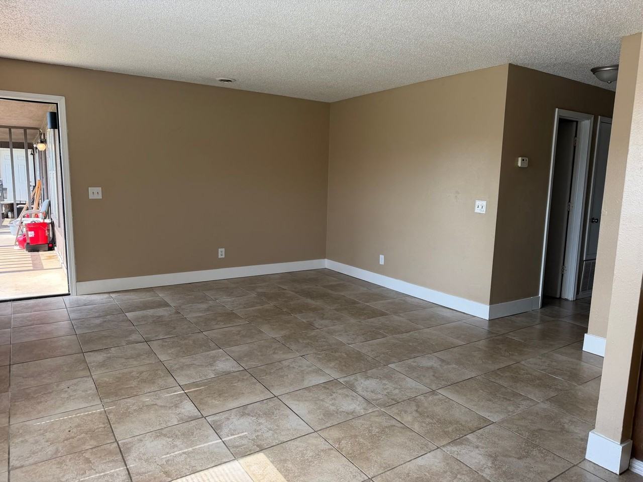 1248 W Sunset Dr - Photo 7 of 8