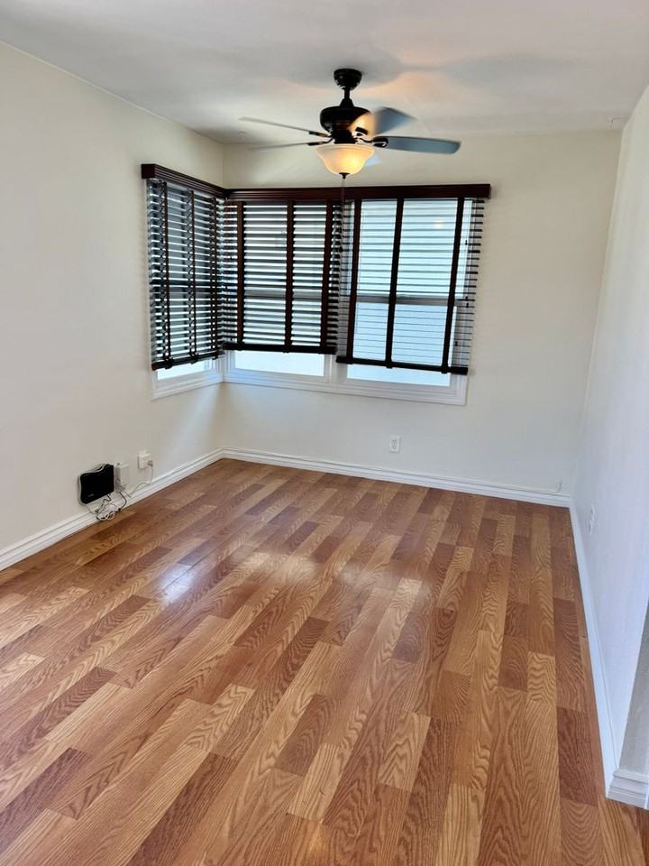 2534 Cedar Ave - Photo 5 of 15