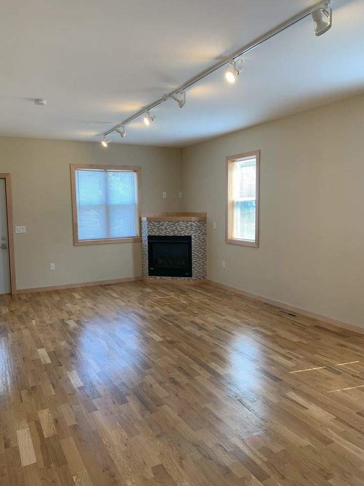 2507 S Logan Ave - Photo 6 of 21