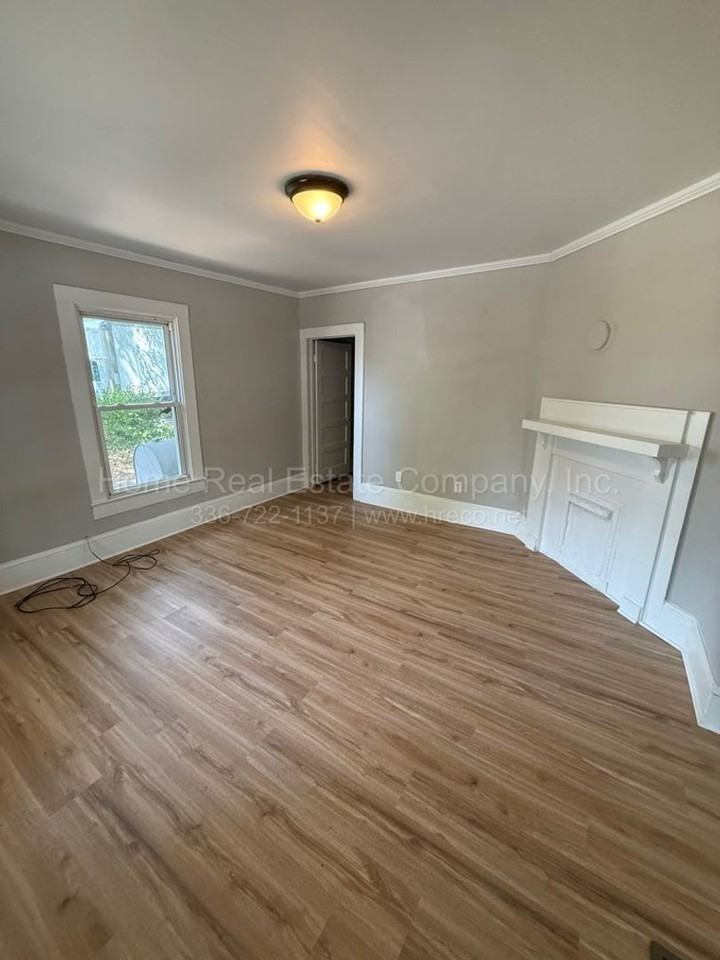 1707 Chapel St - Photo 2 of 7