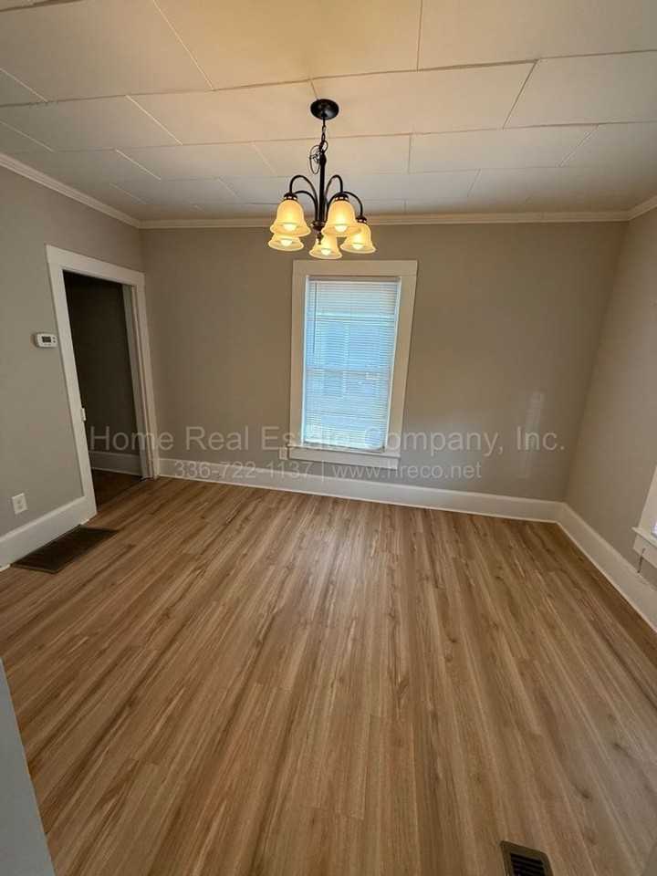 1707 Chapel St - Photo 3 of 7