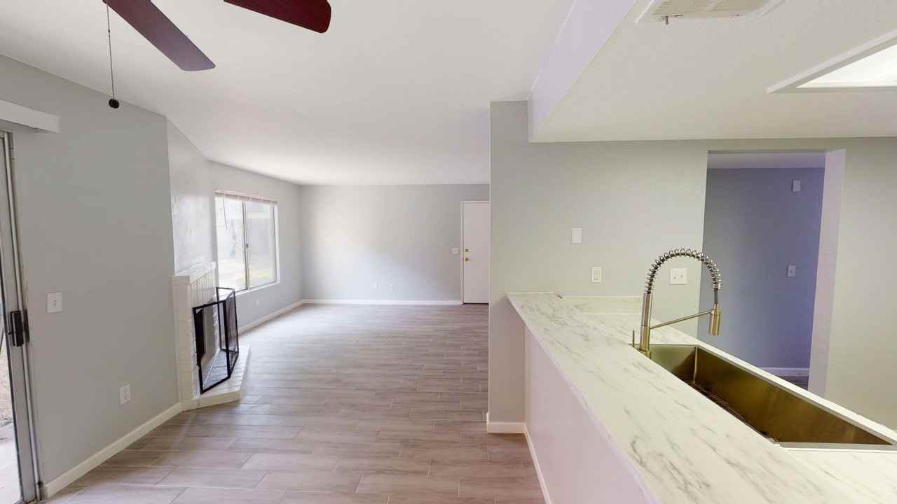 1025 N Tippecanoe Ave Bldg M - Photo 4 of 16